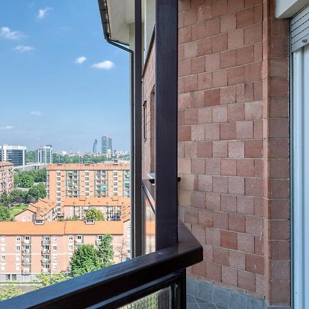 Omodeo, 19 - Ampio E Panoramico Lägenhet Milano Exteriör bild
